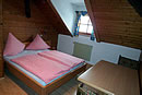 Urlaub auf dem Bauernhof in Bayern im Schlafzimmer mit Doppelbett